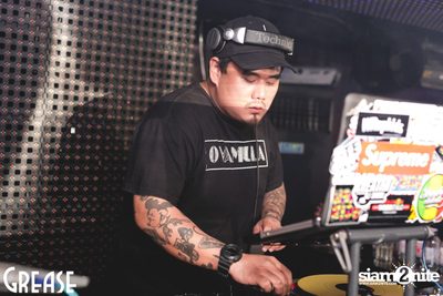 Friday Night at Grease Bangkok, Sukhumvit Soi 49 — photo 22