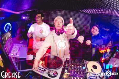 Friday Night at Grease Bangkok, Sukhumvit Soi 49 — photo 51