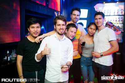 ปาร์ตี้คืนวันศุกร์ ที่ร้าน รูท ซิกตี้ซิกคลับ อาร์ซีเอ — photo 6
