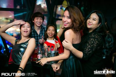 ปาร์ตี้คืนวันศุกร์ ที่ร้าน รูท ซิกตี้ซิกคลับ อาร์ซีเอ — photo 16