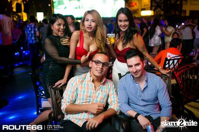 ปาร์ตี้คืนวันศุกร์ ที่ร้าน รูท ซิกตี้ซิกคลับ อาร์ซีเอ — photo 21
