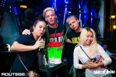 ปาร์ตี้คืนวันศุกร์ ที่ร้าน รูท ซิกตี้ซิกคลับ อาร์ซีเอ — photo 30