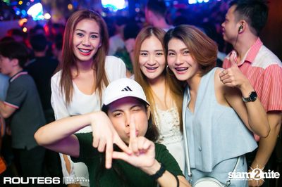 ปาร์ตี้คืนวันศุกร์ ที่ร้าน รูท ซิกตี้ซิกคลับ อาร์ซีเอ — photo 52