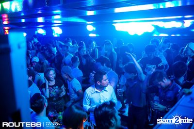 ปาร์ตี้คืนวันศุกร์ ที่ร้าน รูท ซิกตี้ซิกคลับ อาร์ซีเอ — photo 127