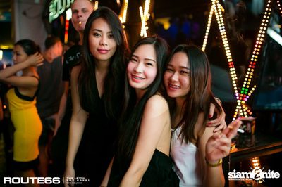 ปาร์ตี้คืนวันศุกร์ ที่ร้าน รูท ซิกตี้ซิกคลับ อาร์ซีเอ — photo 136