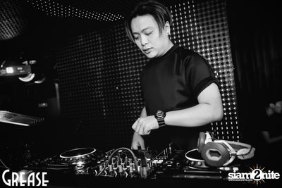 Saturday Night at Grease Bangkok, Sukhumvit Soi 49 — photo 34