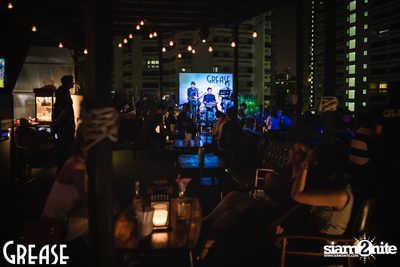 Saturday Night at Grease Bangkok, Sukhumvit Soi 49 — photo 41