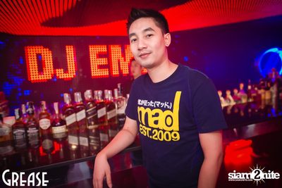 Saturday Night at Grease Bangkok, Sukhumvit Soi 49 — photo 62