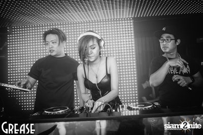 Saturday Night at Grease Bangkok, Sukhumvit Soi 49 — photo 67