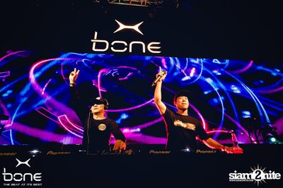 Quintino Live ที่ร้าน โบน คลับ, พัทยาเหนือ — photo 34