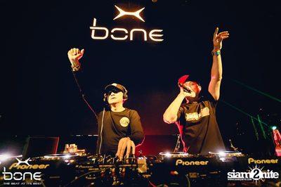 Quintino Live ที่ร้าน โบน คลับ, พัทยาเหนือ — photo 35
