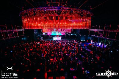 Quintino Live ที่ร้าน โบน คลับ, พัทยาเหนือ — photo 51