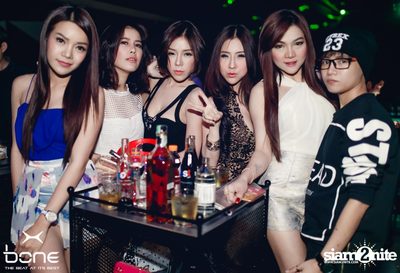 Quintino Live ที่ร้าน โบน คลับ, พัทยาเหนือ — photo 58