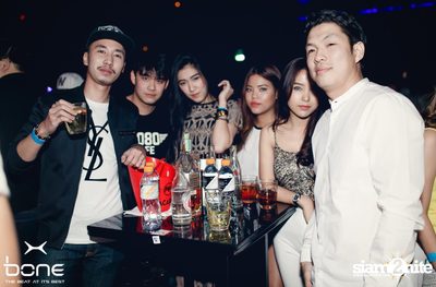Quintino Live ที่ร้าน โบน คลับ, พัทยาเหนือ — photo 59