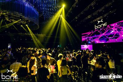Quintino Live ที่ร้าน โบน คลับ, พัทยาเหนือ — photo 66