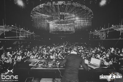 Quintino Live ที่ร้าน โบน คลับ, พัทยาเหนือ — photo 69