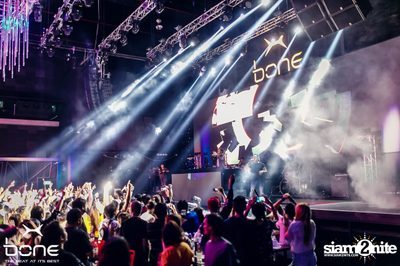 Quintino Live ที่ร้าน โบน คลับ, พัทยาเหนือ — photo 75