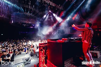 Quintino Live ที่ร้าน โบน คลับ, พัทยาเหนือ — photo 79