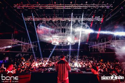 Quintino Live ที่ร้าน โบน คลับ, พัทยาเหนือ — photo 81