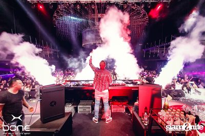 Quintino Live ที่ร้าน โบน คลับ, พัทยาเหนือ — photo 82