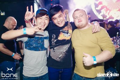 Quintino Live ที่ร้าน โบน คลับ, พัทยาเหนือ — photo 91