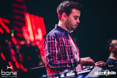 Quintino Live ที่ร้าน โบน คลับ, พัทยาเหนือ — photo 101