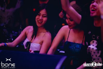 Quintino Live ที่ร้าน โบน คลับ, พัทยาเหนือ — photo 106