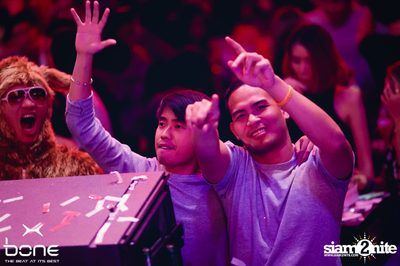 Quintino Live ที่ร้าน โบน คลับ, พัทยาเหนือ — photo 114