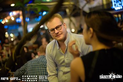 Seenspace Invasion ที่ร้าน Clouds, Fat'R Gut'z และ BREW Beers & Ciders — photo 1