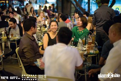 Seenspace Invasion ที่ร้าน Clouds, Fat'R Gut'z และ BREW Beers & Ciders — photo 2