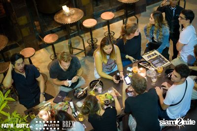 Seenspace Invasion ที่ร้าน Clouds, Fat'R Gut'z และ BREW Beers & Ciders — photo 7