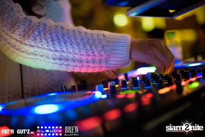 Seenspace Invasion ที่ร้าน Clouds, Fat'R Gut'z และ BREW Beers & Ciders — photo 22