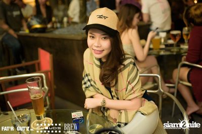 Seenspace Invasion ที่ร้าน Clouds, Fat'R Gut'z และ BREW Beers & Ciders — photo 44