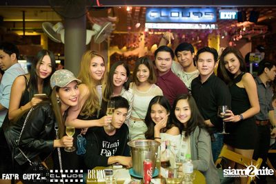 Seenspace Invasion ที่ร้าน Clouds, Fat'R Gut'z และ BREW Beers & Ciders — photo 53