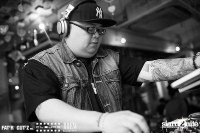 Seenspace Invasion ที่ร้าน Clouds, Fat'R Gut'z และ BREW Beers & Ciders — photo 78