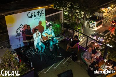 Thursday Night at Grease Bangkok, Sukhumvit Soi 49 — photo 10