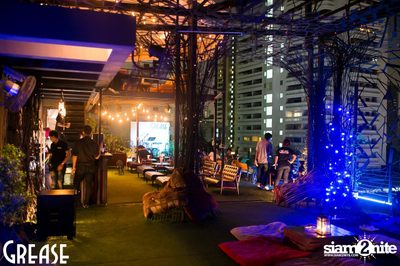 Friday Night at Grease Bangkok, Sukhumvit Soi 49 — photo 1
