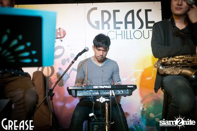 Friday Night at Grease Bangkok, Sukhumvit Soi 49 — photo 14