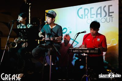 Saturday Night at Grease Bangkok, Sukhumvit Soi 49 — photo 9