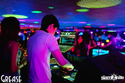 Saturday Night at Grease Bangkok, Sukhumvit Soi 49 — photo 15