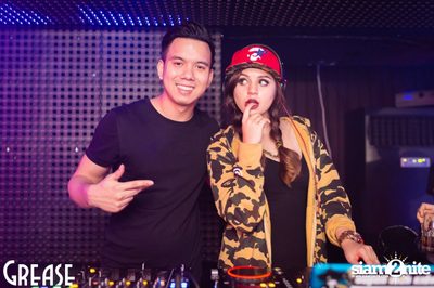 Saturday Night at Grease Bangkok, Sukhumvit Soi 49 — photo 33