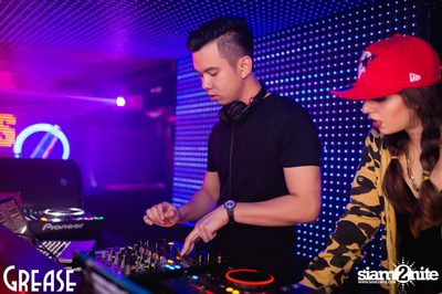 Saturday Night at Grease Bangkok, Sukhumvit Soi 49 — photo 40