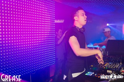 Saturday Night at Grease Bangkok, Sukhumvit Soi 49 — photo 42