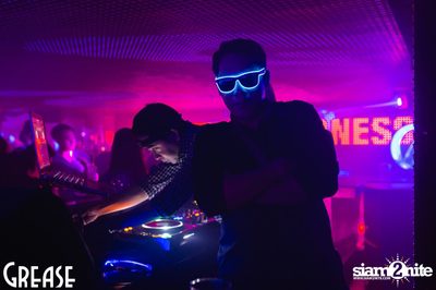 Saturday Night at Grease Bangkok, Sukhumvit Soi 49 — photo 50