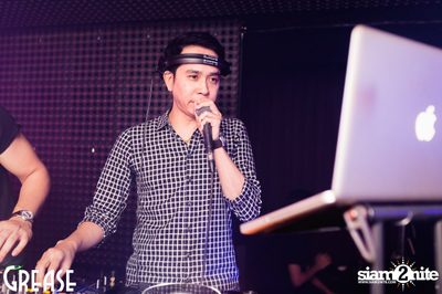 Saturday Night at Grease Bangkok, Sukhumvit Soi 49 — photo 52