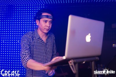 Saturday Night at Grease Bangkok, Sukhumvit Soi 49 — photo 55