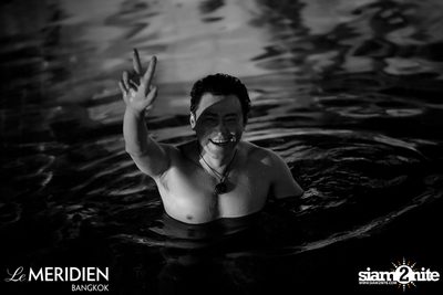 Single? Mingle! Valentine's Pool Party ที่ เลอ เมอริเดียน — photo 43