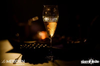 Single? Mingle! Valentine's Pool Party ที่ เลอ เมอริเดียน — photo 77