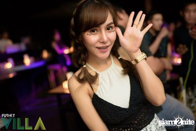Ae Jirakorn Live on Valentine's Day at Funky Villa — photo 6