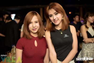 Ae Jirakorn Live on Valentine's Day at Funky Villa — photo 8